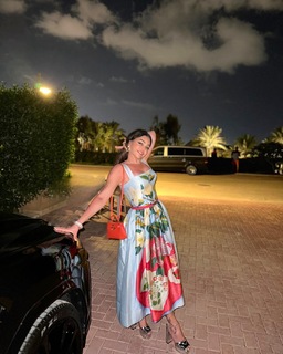 Haifa Wehbe feet photo thumbnail