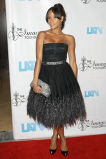 Dania Ramirez feet photo thumbnail