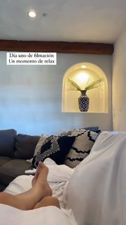 Thalía feet photo thumbnail