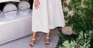 Khloé Kardashian feet photo thumbnail