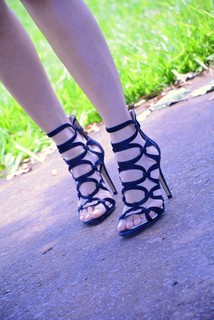 Cláudia Citroni feet photo thumbnail