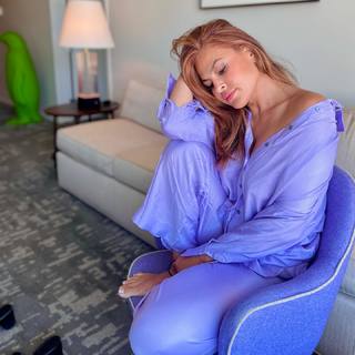 Eva Mendes feet photo thumbnail