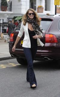 Elle Macpherson feet photo thumbnail