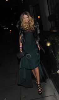 Elle Macpherson feet photo thumbnail