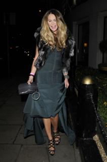 Elle Macpherson feet photo thumbnail
