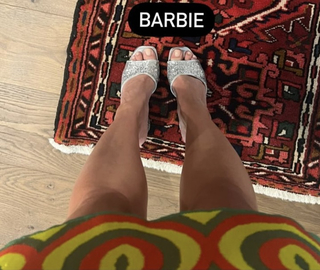 Emily Osment feet photo thumbnail