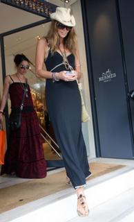 Elle Macpherson feet photo thumbnail