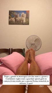 Melita Toniolo feet photo thumbnail