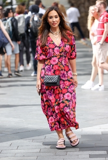 Myleene Klass feet photo thumbnail