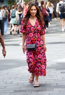 Myleene Klass feet photo thumbnail