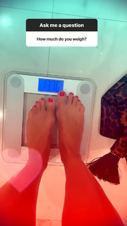 Heidi Klum feet photo thumbnail