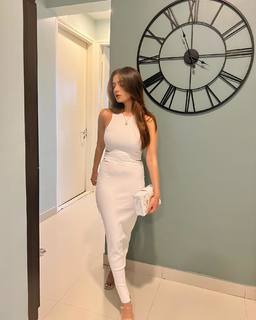 Anushka Sen feet photo thumbnail