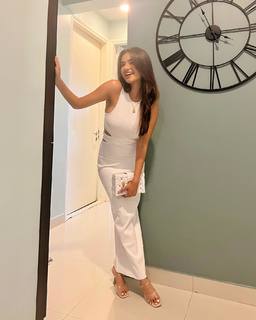 Anushka Sen feet photo thumbnail