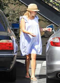 Reese Witherspoon feet photo thumbnail