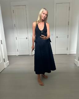 Gwyneth Paltrow feet photo thumbnail