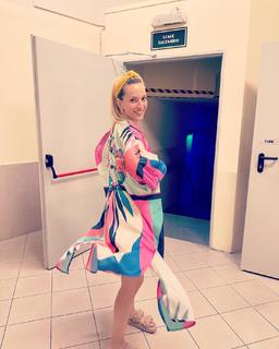Luisana Lopilato feet photo thumbnail
