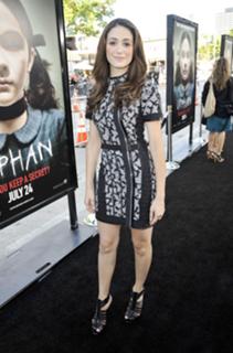 Emmy Rossum feet photo thumbnail
