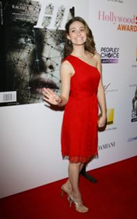 Emmy Rossum feet photo thumbnail