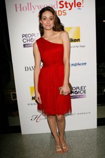 Emmy Rossum feet photo thumbnail