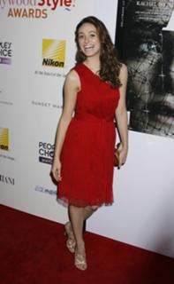 Emmy Rossum feet photo thumbnail