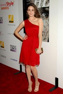 Emmy Rossum feet photo thumbnail