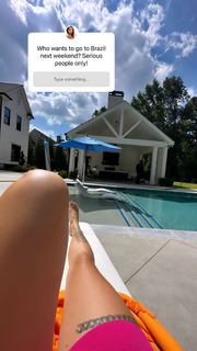 Victoria Waldrip feet photo thumbnail