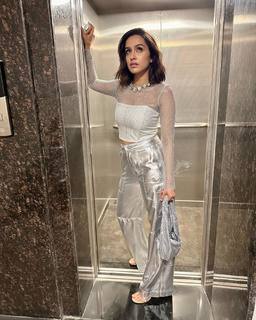 Shraddha Kapoor feet photo thumbnail