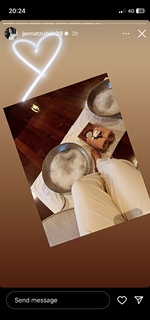 Jannat Zubair Rahmani feet photo thumbnail