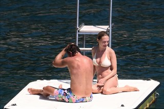 Heather Graham feet photo thumbnail
