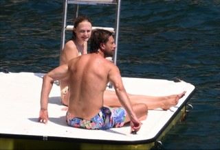 Heather Graham feet photo thumbnail