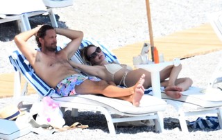 Heather Graham feet photo thumbnail
