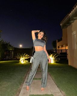 Haifa Wehbe feet photo thumbnail