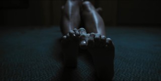 Alice Eve feet photo thumbnail