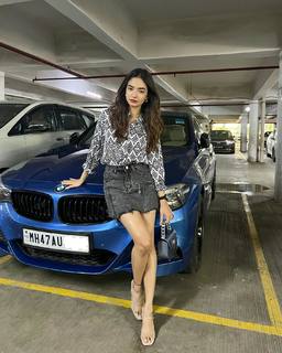 Anushka Sen feet photo thumbnail