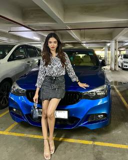 Anushka Sen feet photo thumbnail