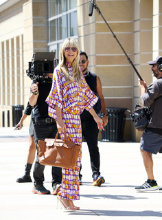 Heidi Klum feet photo thumbnail