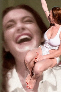 Lindsay Lohan feet photo thumbnail