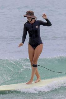 Leighton Meester feet photo thumbnail