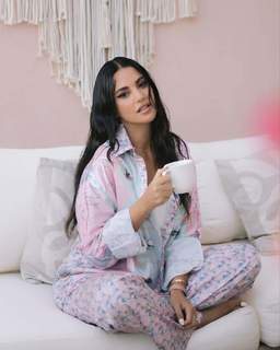 Dorra Zarrouk feet photo thumbnail