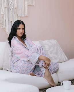 Dorra Zarrouk feet photo thumbnail