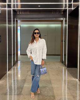 Anushka Sen feet photo thumbnail
