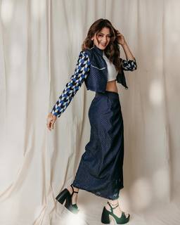 Hansika Motwani feet photo thumbnail