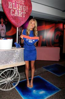 Elsa Hosk feet photo thumbnail