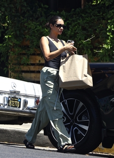 Shay Mitchell feet photo thumbnail