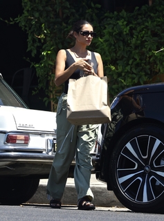 Shay Mitchell feet photo thumbnail