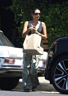 Shay Mitchell feet photo thumbnail