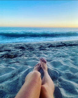 Debbie Gibson feet photo thumbnail