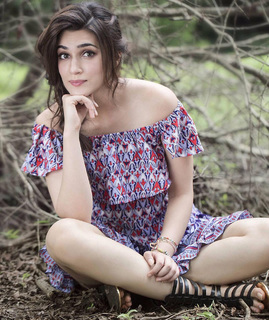 Kriti Sanon feet photo thumbnail