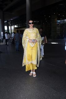 Kriti Sanon feet photo thumbnail
