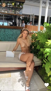 Jena Frumes feet photo thumbnail